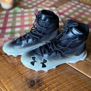 Under Armour  Highlight high top cleats